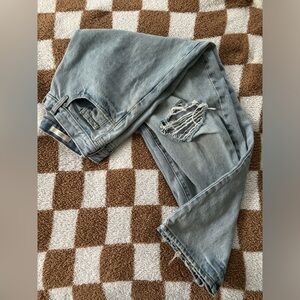 NWOT Universal Thread size 8R